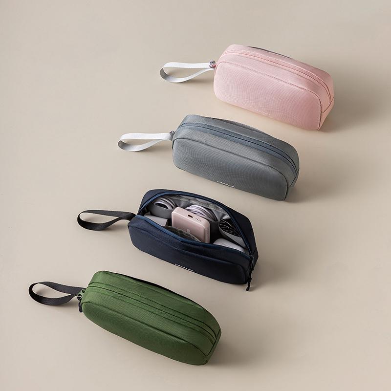 【S】Bolsa organizadora de viage - Electronics And Gadgets With S avaliação e preço